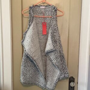 Women's Gray Sherpa Open Vest